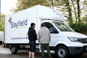 Why Independent Car Hire Is Often Better Than Big Brands